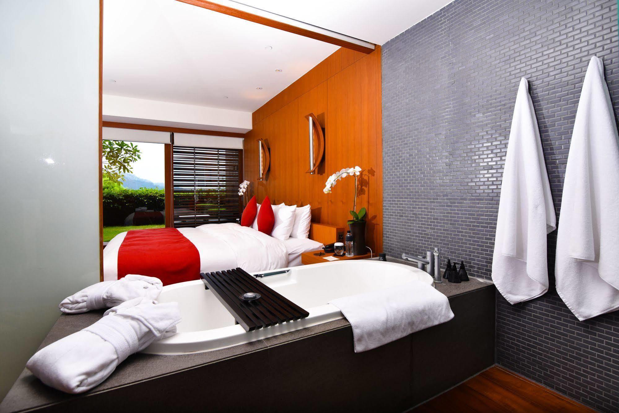 The Lalu Hotel Yuchi Exterior foto